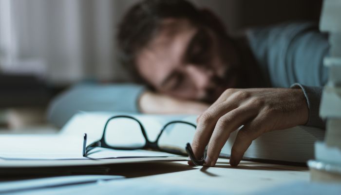 Effective sleeping pills by 1906 taken by a man
